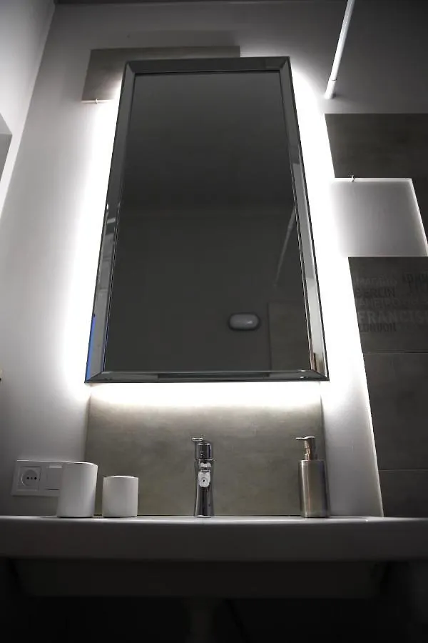 The Hugo Boss Loft -In City Center Apartment Kiev  Kyiv